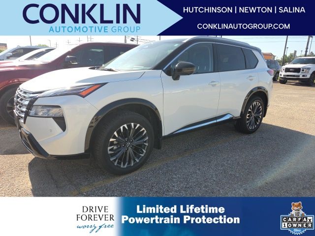 Everest White Pearl/Super Black 2024 Nissan Rogue SUV / Crossover All-Wheel Drive Continuously Variable Transmission