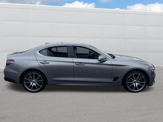 2023 Genesis G70 2.0T 9