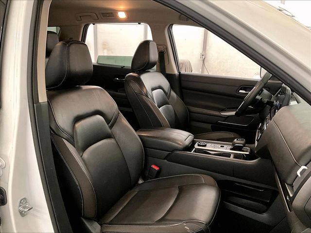 2023 Nissan Pathfinder SL White at Sutliff Volkswagen