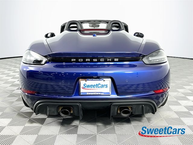 2023 Porsche 718 Spyder