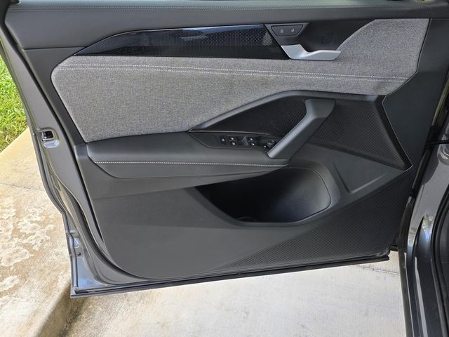 Used 2025 Volkswagen Tiguan SUV