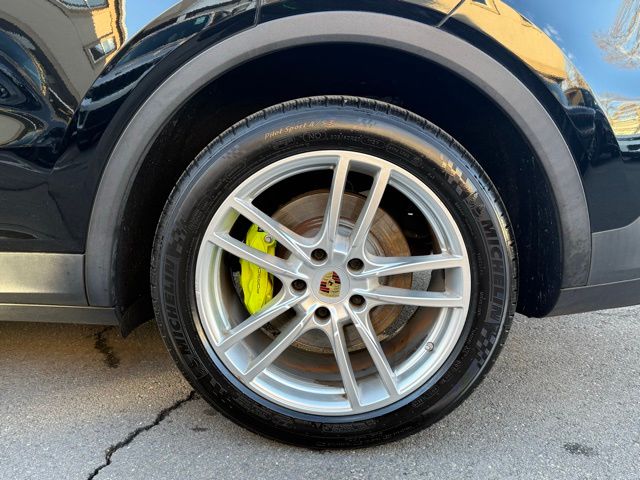 2019 Porsche Cayenne E-Hybrid