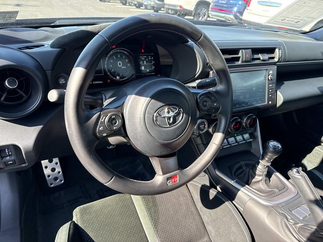 2024 Toyota GR86 Premium - Photo 16