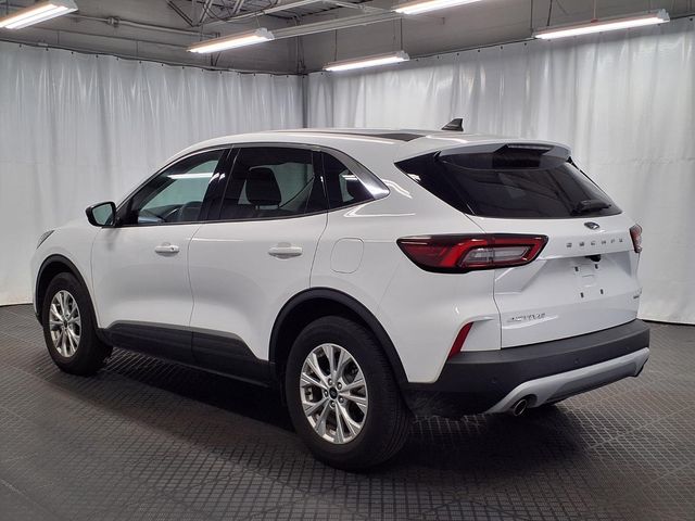 2023 Ford Escape - Image 2