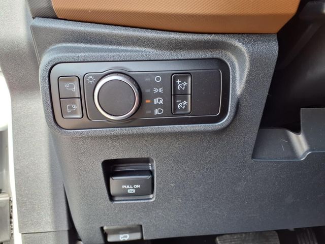 2024 Ford Bronco Outer Banks photo