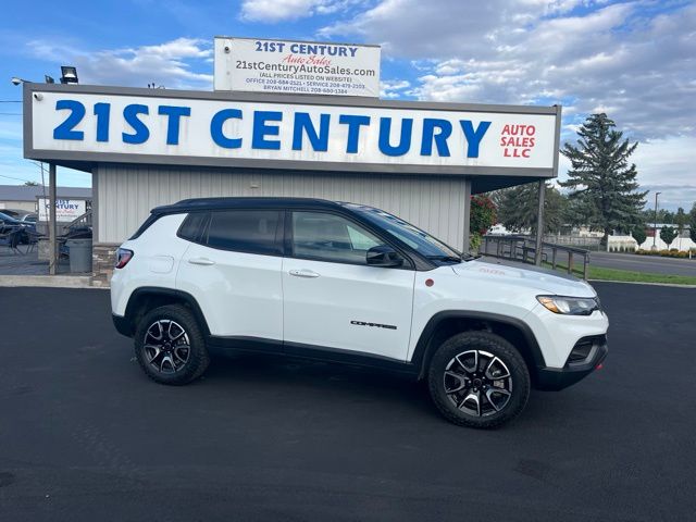 Bright White Clearcoat 2025 Jeep Compass SUV / Crossover Four-Wheel Drive 8-Speed Automatic