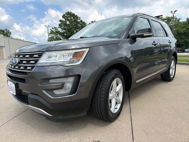  2017 Ford Explorer XLT AWD   