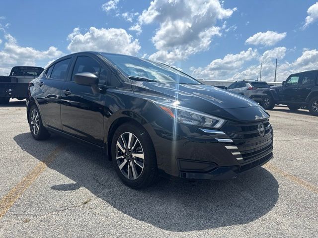 2025 Nissan Versa 1.6 S:B02591