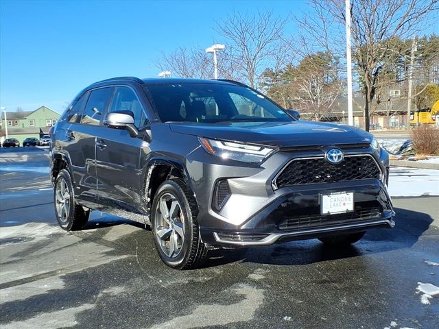 2023 Toyota RAV4 SE's photo