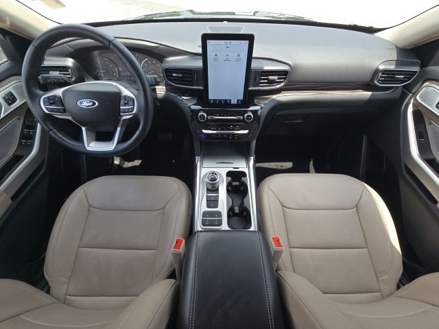 2023 Ford Explorer Limited:B02486