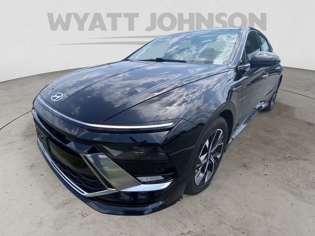 Onyx Black 2024 Hyundai Sonata Sedan Front-Wheel Drive 8-Speed Automatic