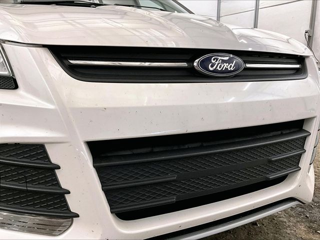 2015 Ford Escape SE White at Phil Fitts Ford