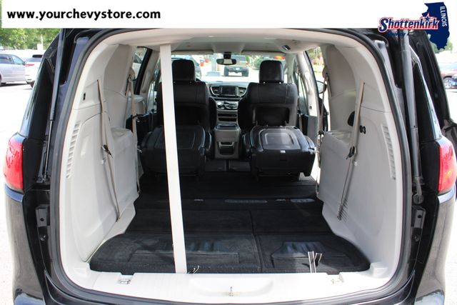 Used 2019 Chrysler Pacifica Van