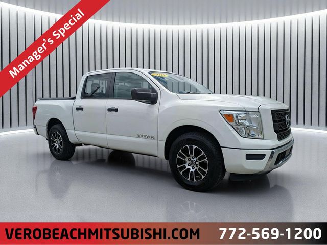2022 Nissan Titan SV