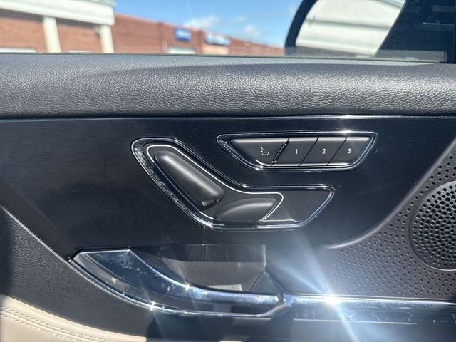 Certified Used 2025 White Lincoln Premiere image 16