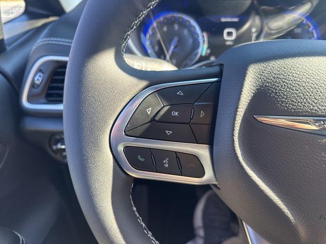 New 2026 Silver Chrysler Select image 21