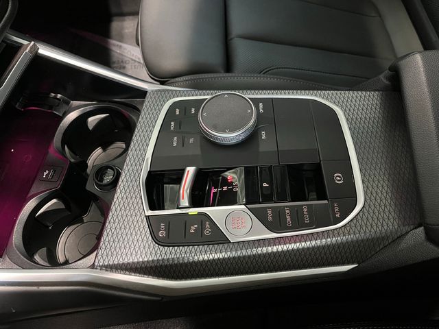 2025 BMW 3 Series 330i - Photo 28