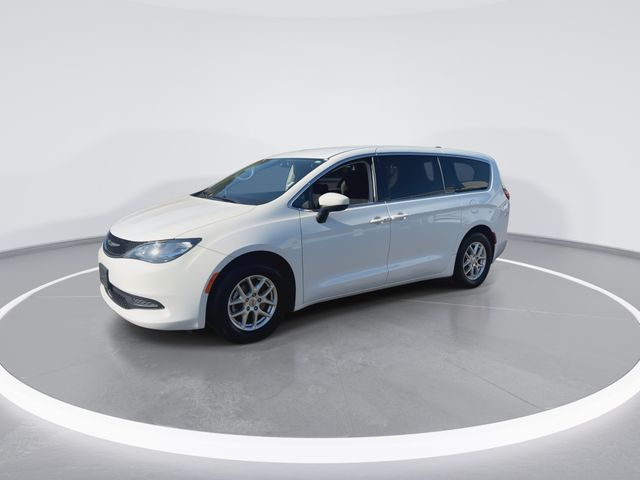 Used 2021 White Chrysler LX image 4