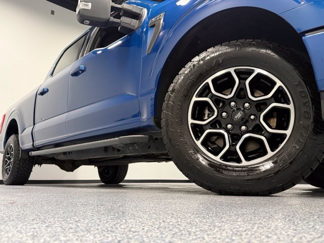 Used 2022 Blue Ford XLT image 2