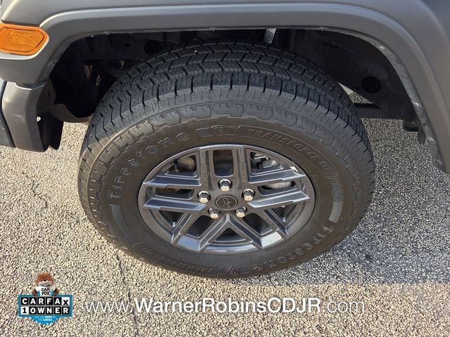 Used 2024 Gray Jeep Sport S image 17