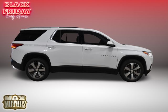 Used 2018 Chevrolet Traverse 3LT with VIN 1GNERHKWXJJ185818 for sale in Kansas City