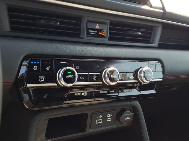 Used 2025 Honda Pilot SUV