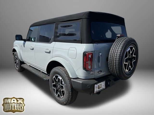 2024 Ford Bronco Outer Banks 9