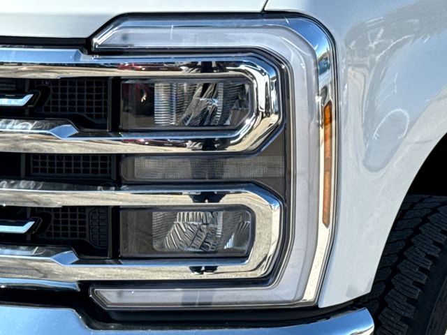 New 2026 White Ford Lariat image 4