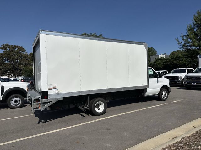 New 2027 White Ford 16FT BOX/LIFTGATE image 9