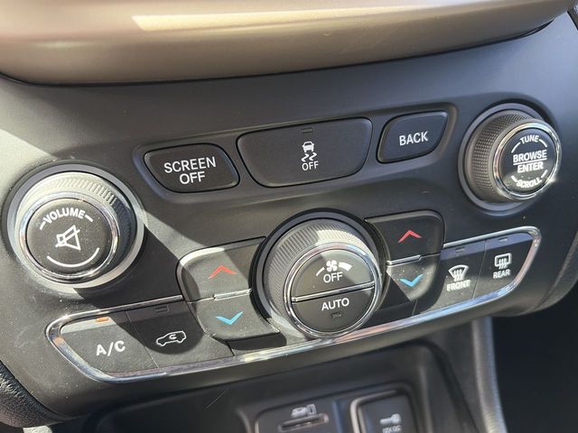 Used 2016 Jeep Cherokee SUV