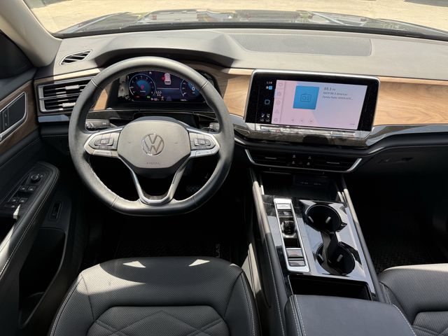 2025 Volkswagen Atlas 2.0T SE w/Technology Black at Gullo Toyota