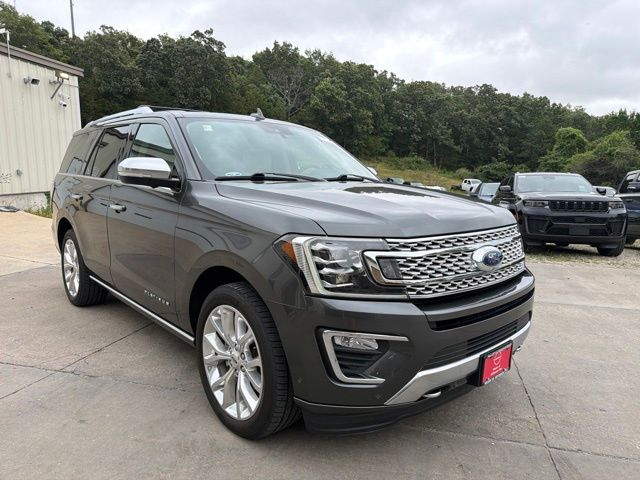  2018 Ford Expedition Platinum 4WD   