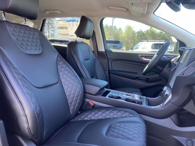 2024 Ford Edge Titanium 33