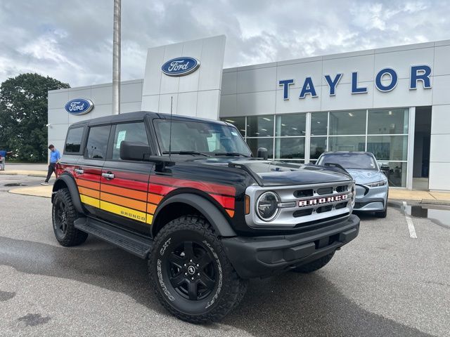 Shadow Black 2025 Ford Bronco Big Bend 4-Door 4WD SUV / Crossover Four-Wheel Drive Automatic