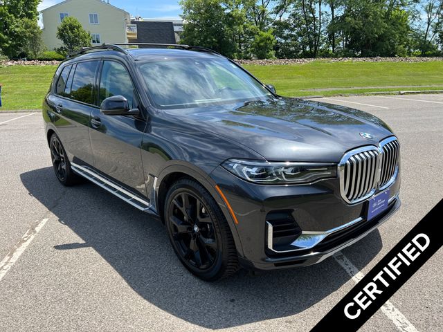 2022 BMW X7 xDrive40i's photo