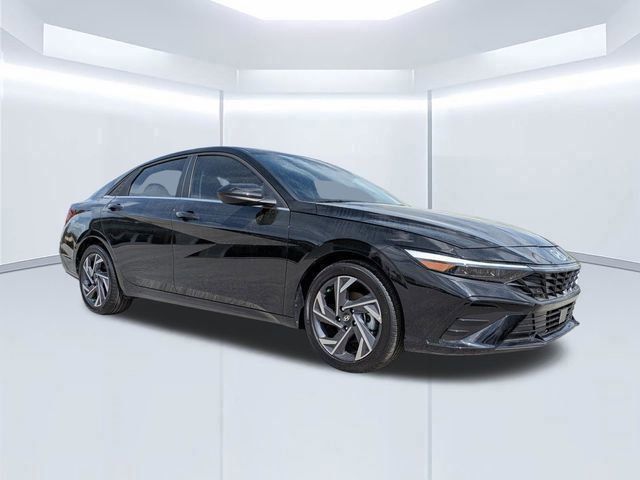 Abyss Black 2025 Hyundai Elantra SEL Convenience FWD Sedan Front-Wheel Drive Continuously Variable Transmission