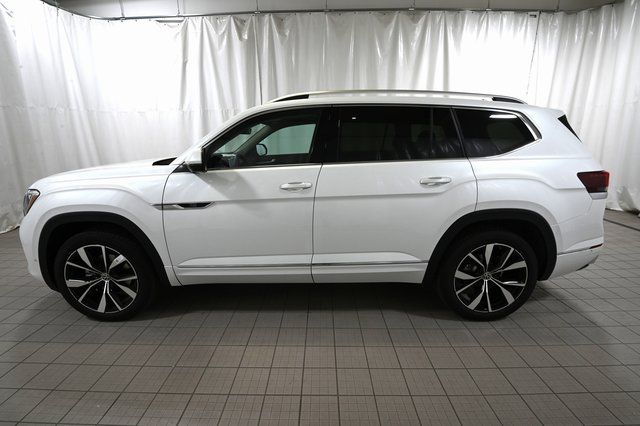 New 2026 White Volkswagen 2.0T SEL Premium R-Line image 11