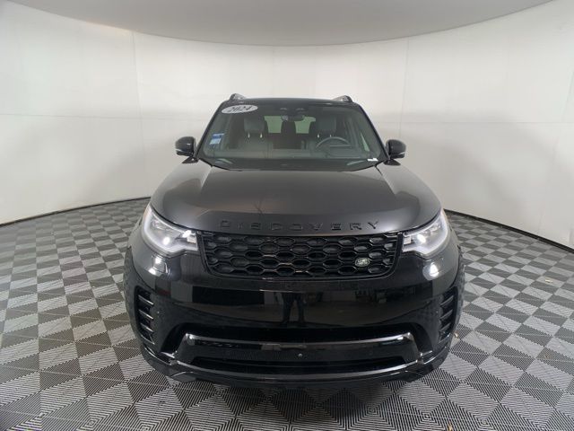 2024 Land Rover Discovery Dynamic SE 9