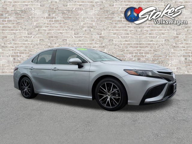 2024 Toyota Camry SE Silver at Davis Toyota of Orangeburg