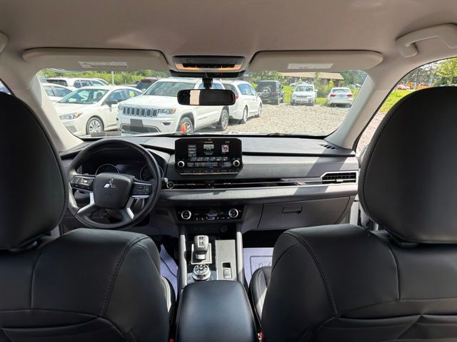 2022 Mitsubishi Outlander SE Silver at Honda North