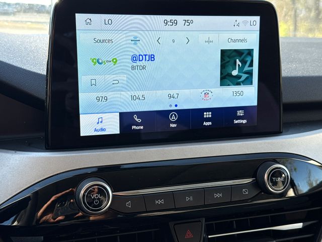 Certified Used 2022 Blue Ford SE image 24