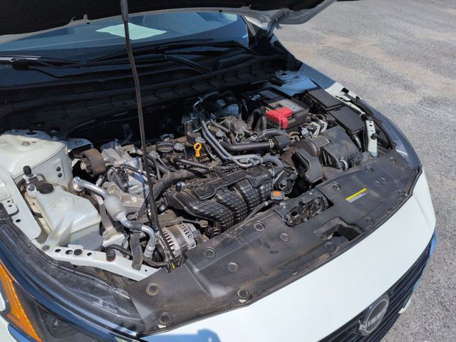 Used 2023 White Nissan 2.5 SV image 38
