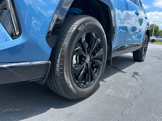 2025 Toyota RAV4 XSE - Photo 14