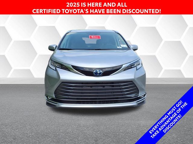 2024 Toyota Sienna Limited photo