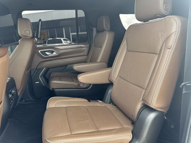 2024 Chevrolet Suburban High Country - 6