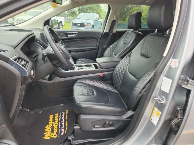 2024 Ford Edge Titanium - Silver Metallic exterior view 12