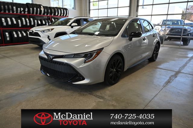 Classic Silver Metallic 2020 Toyota Corolla Hatchback SE Nightshade Edition FWD Hatchback Front-Wheel Drive Continuously Variable Transmission