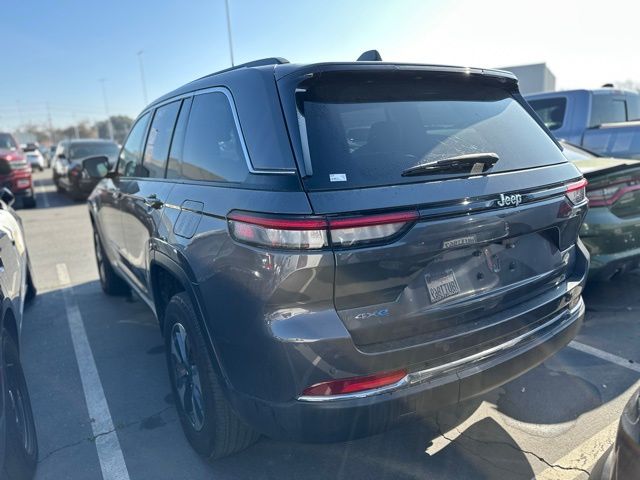 used 2022 Jeep Grand Cherokee car, priced at $27,988