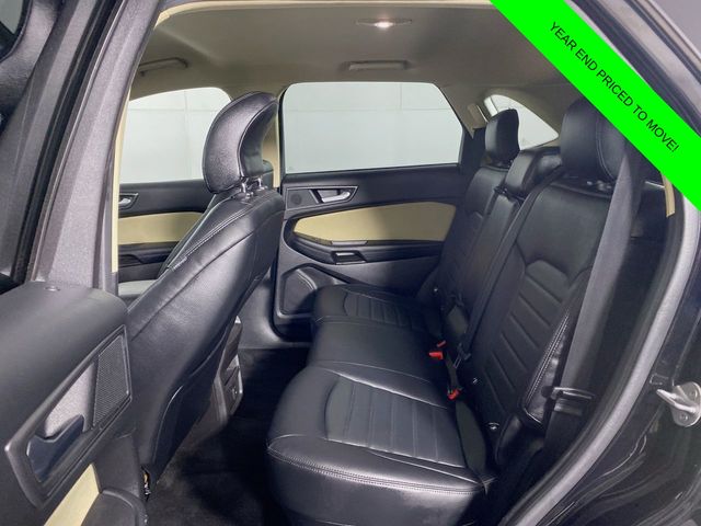 2018 Ford Edge SE 23