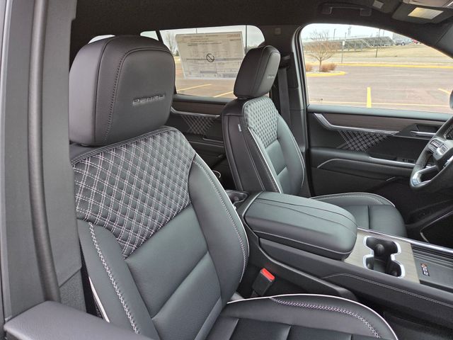 2026 GMC Acadia Denali AWD